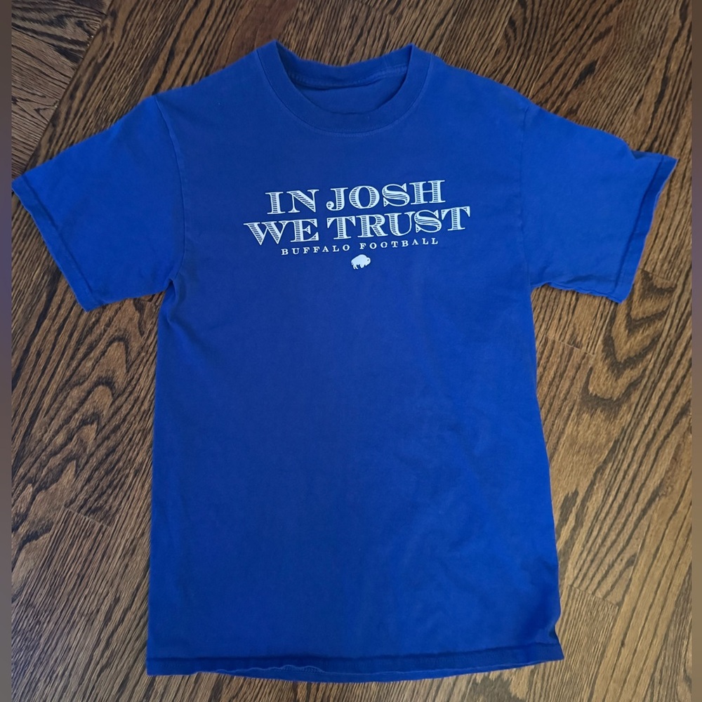 Boys kids blue Buffalo Bills Josh Allen tee shirt size Large